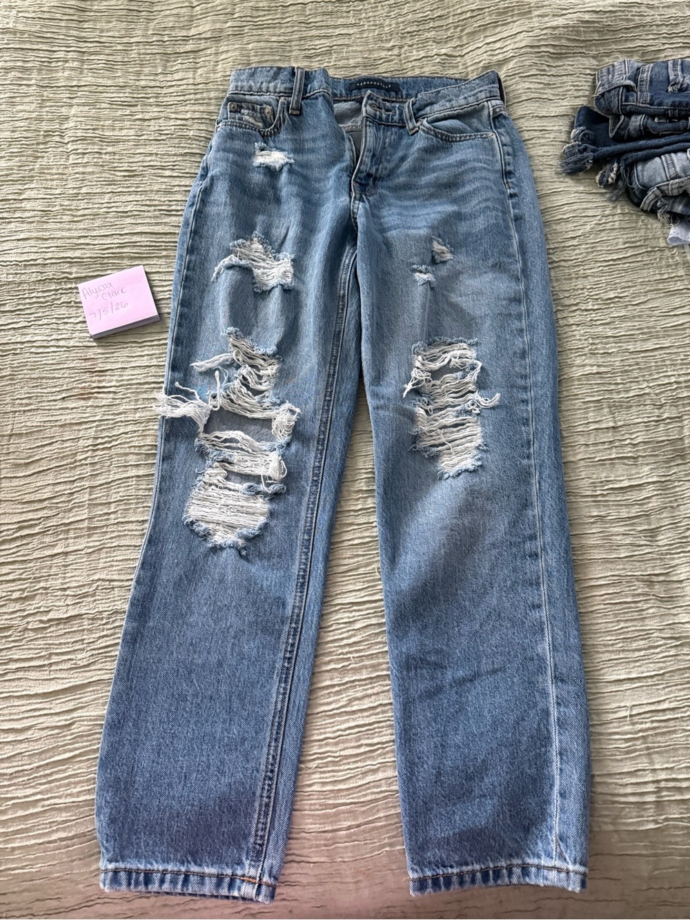 Aeropostale Light Blue Ripped Mom Jeans